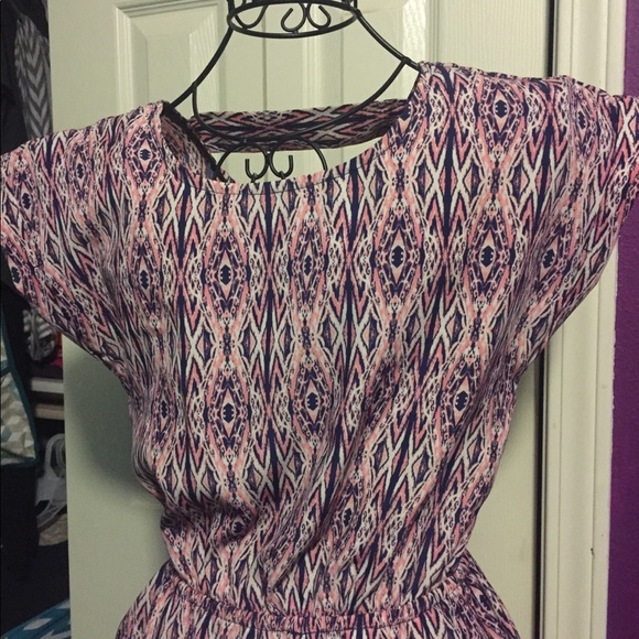 Cute shirt dress with pockets. - Picture 2 of 2
